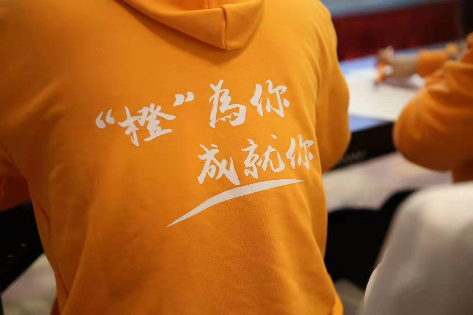 衣服.jpg 衣服.jpg